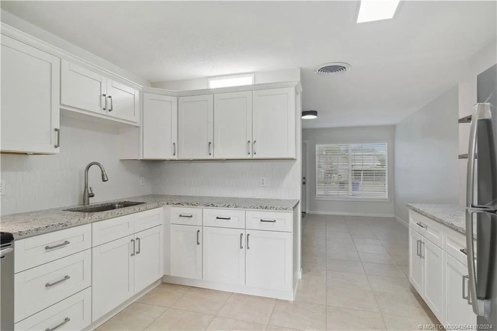 Photo of 2290 NE Rustic Way