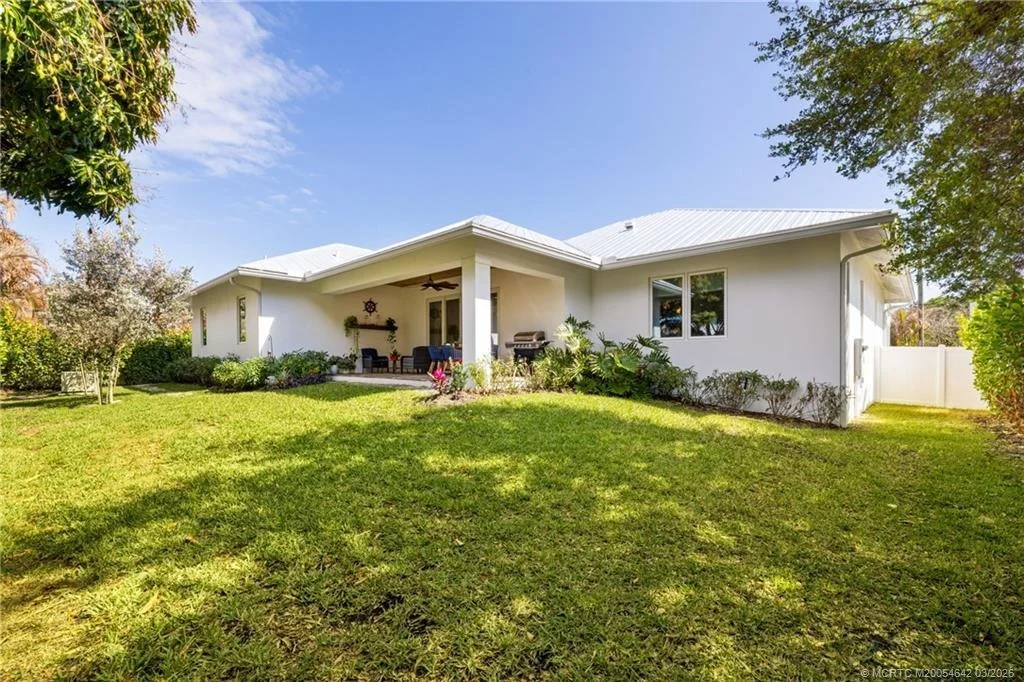 Photo of 5169 SE Horseshoe Point Road
