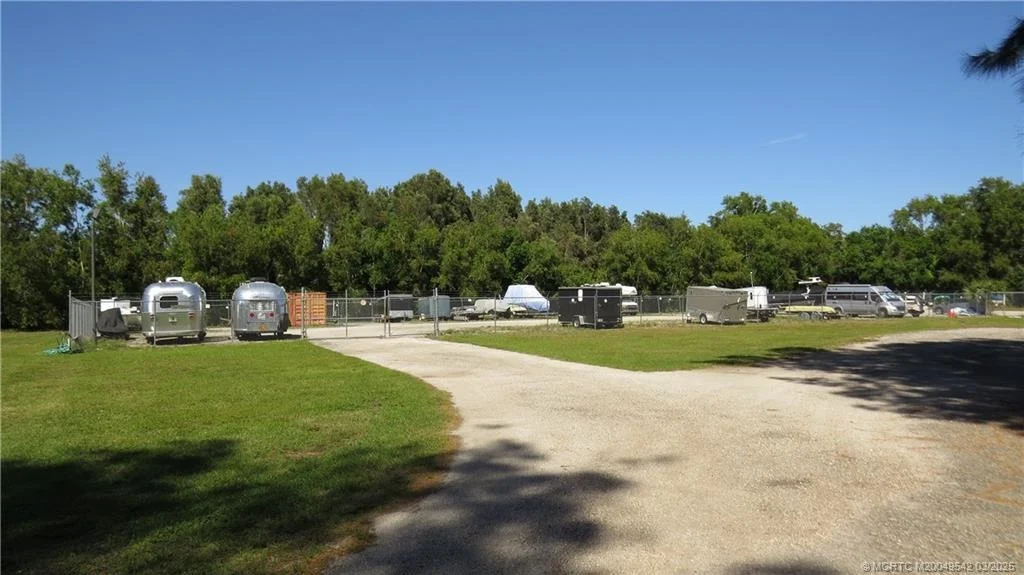 Photo of 8010 SE River Lane