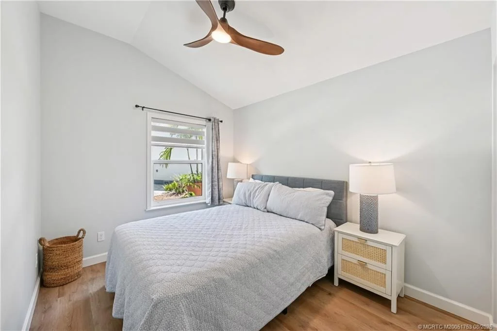 Photo of 200 SE Pelican Drive