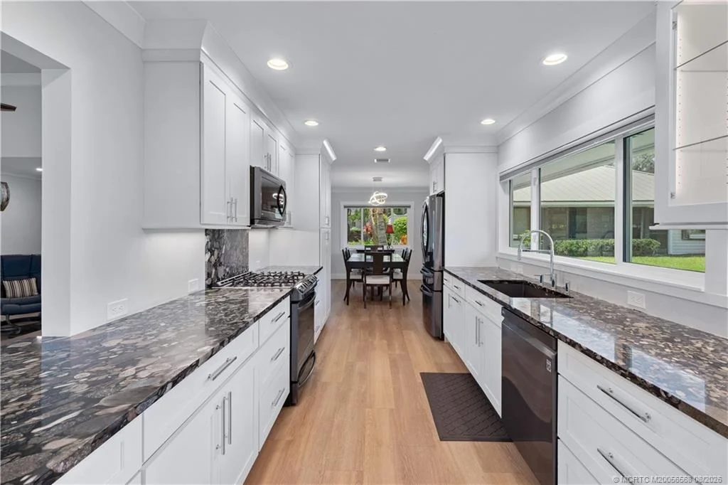 Photo of 5203 SE CLUB Way