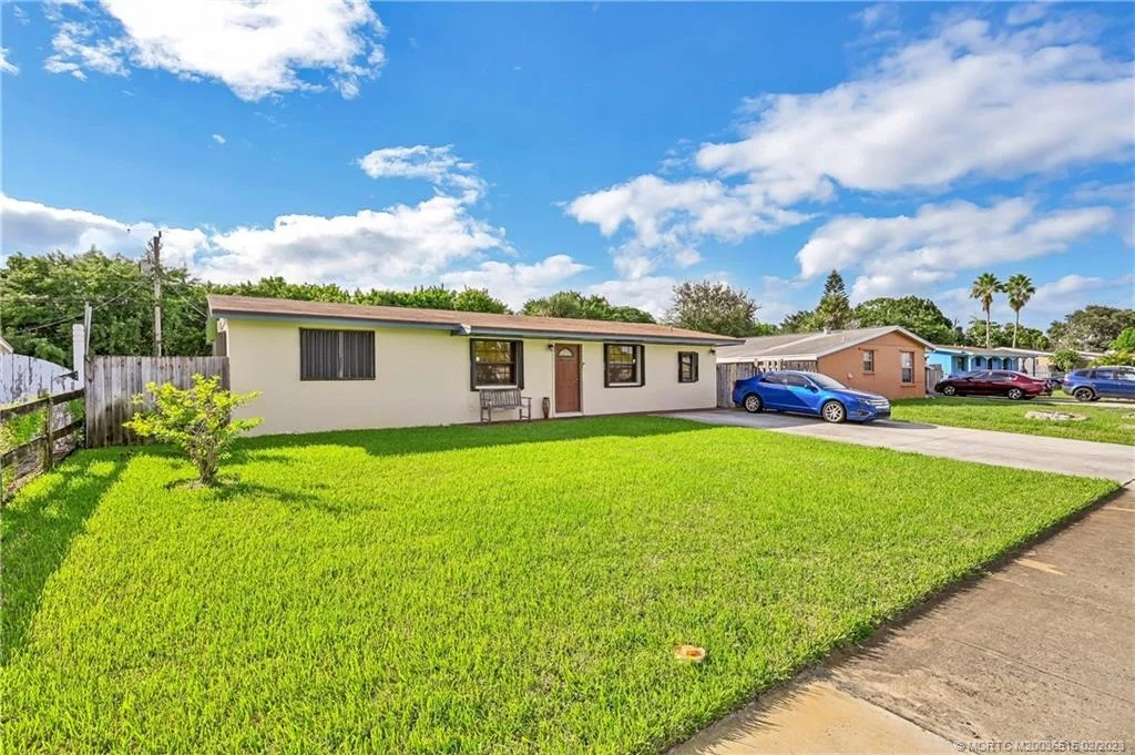 Photo of 1077 Drexel Road