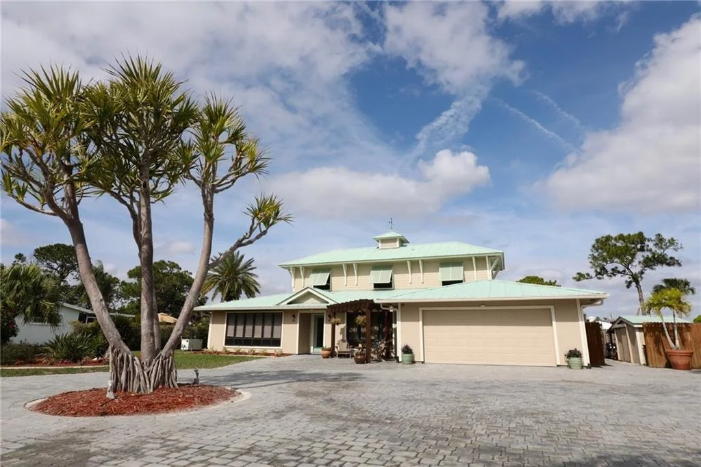 Photo of 834 NW Spruce Ridge Drive