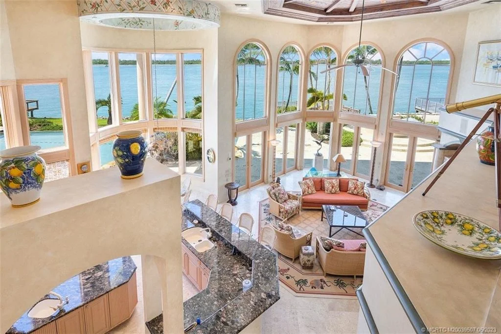 Photo of 7032 SE Harbor Circle