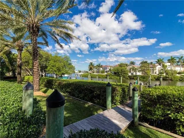 Photo of 6978 SE Harbor Circle