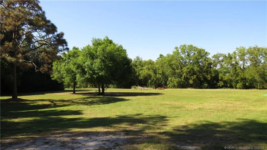 Photo of 8010 SE River Lane