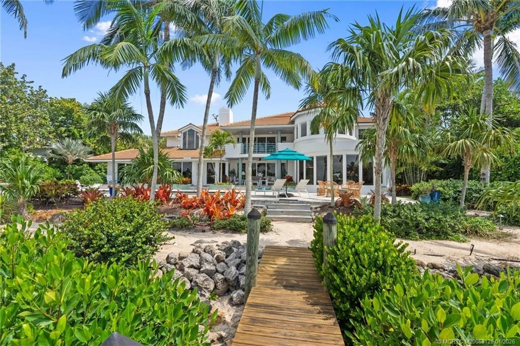 Photo of 6460 SE Harbor Circle