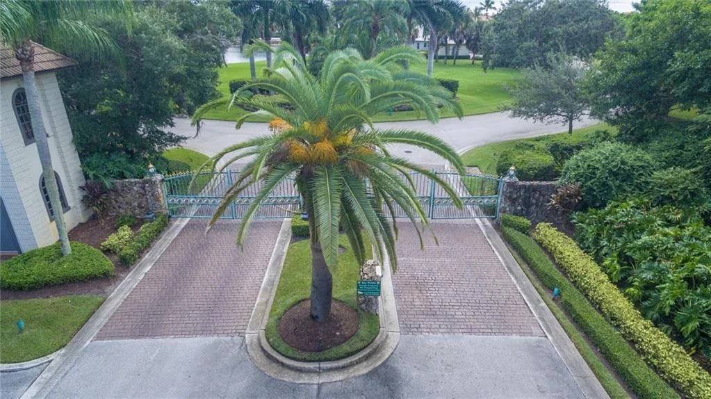 Photo of 540 Bay Pointe Circle