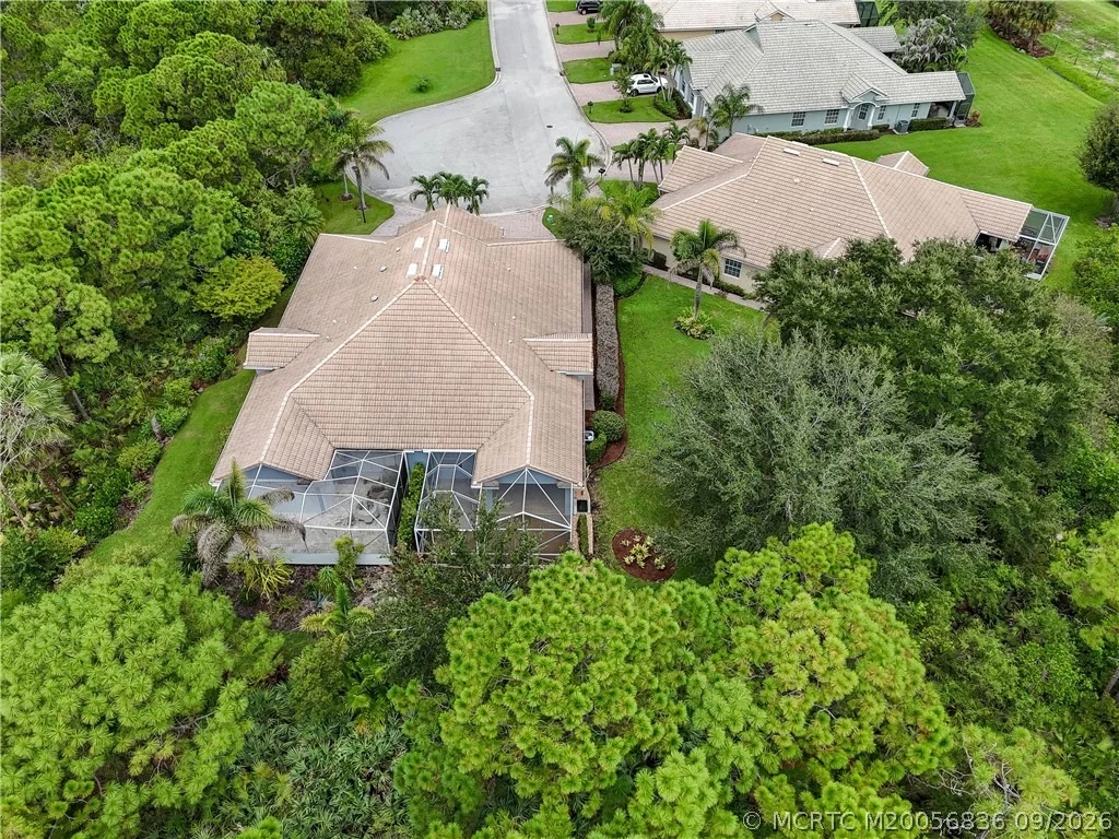 Photo of 480 NW Red Pine Way