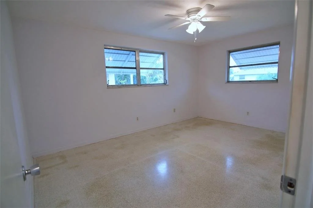 Photo of 105 Windsor Road E
