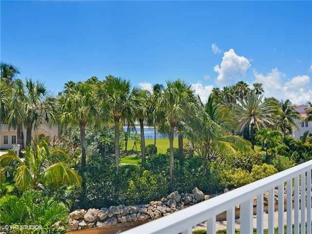 Photo of 2888 SE Dune Drive