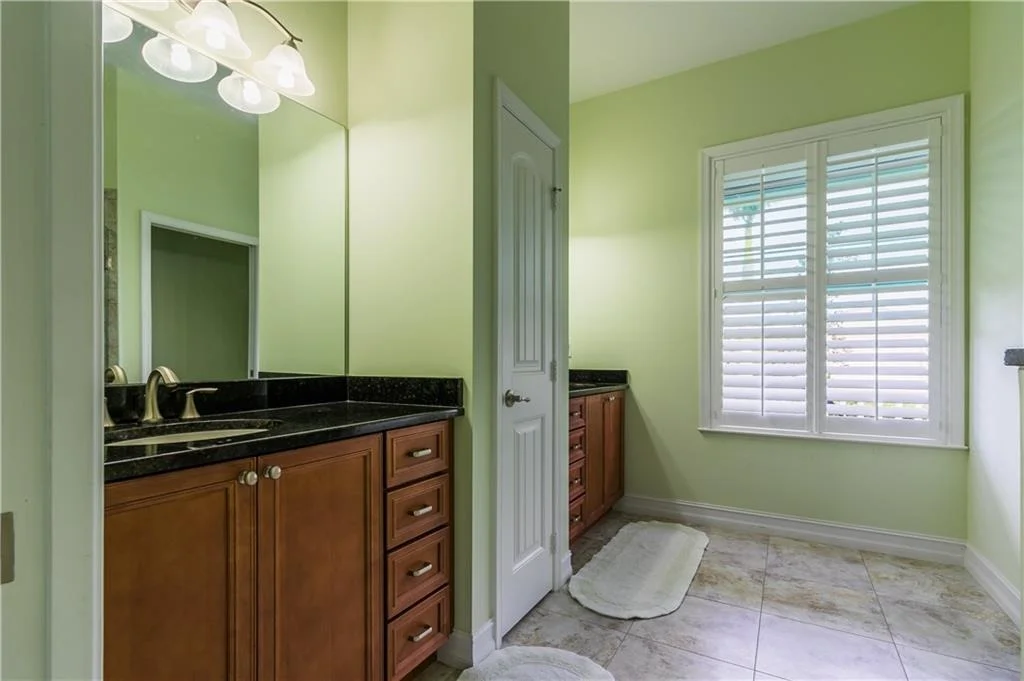 Photo of 2430 NW Hummingbird Circle