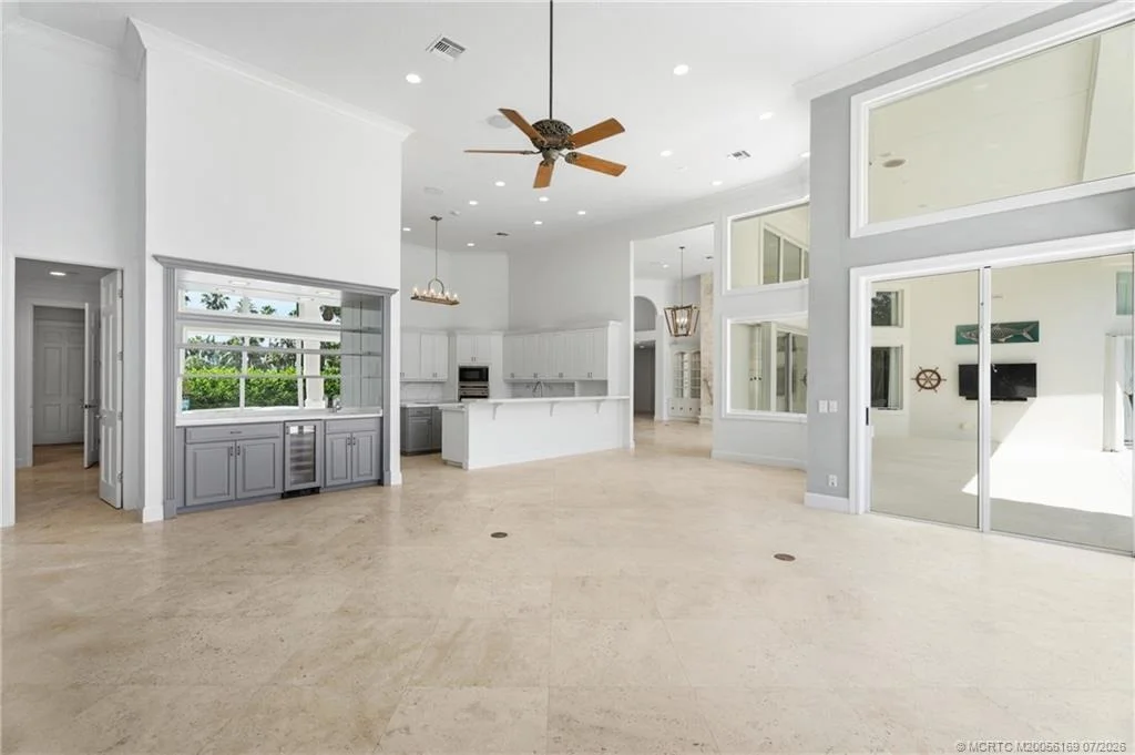 Photo of 6841 SE Harbor Circle