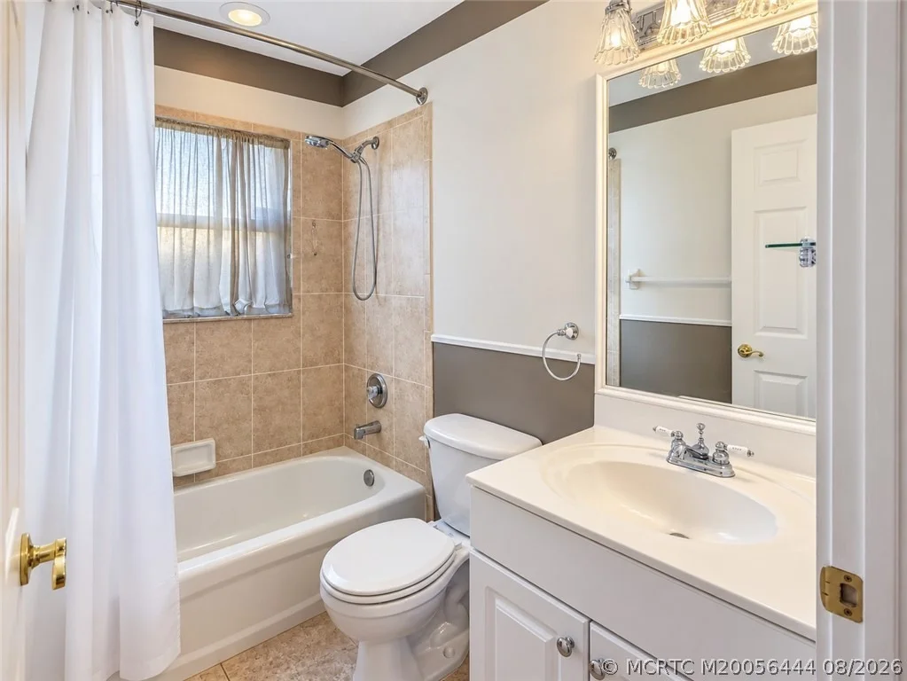 Photo of 446 NE Vanda Terrado