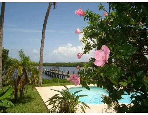 Photo of 4000 NE JOES POINT Road