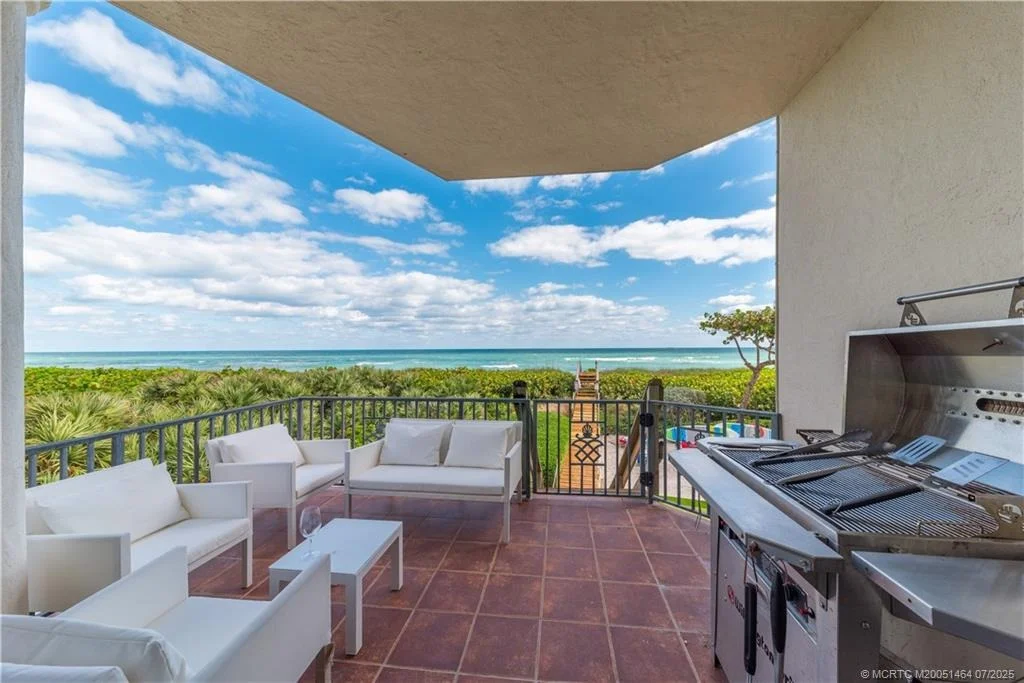 Photo of 4643 NE Ocean Boulevard