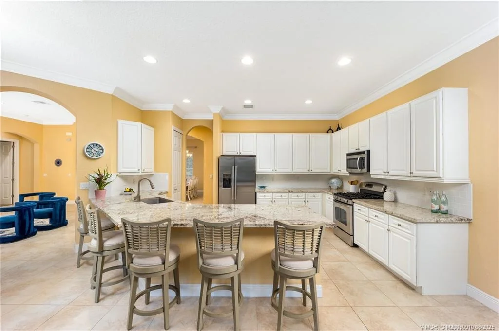 Photo of 155 SE Ethan Terrace