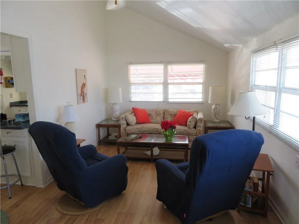 Photo of 15 Nettles Boulevard