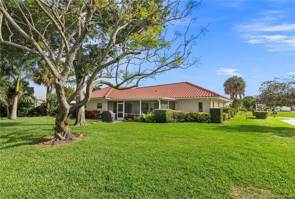 Photo of 4103 SE Fairway E