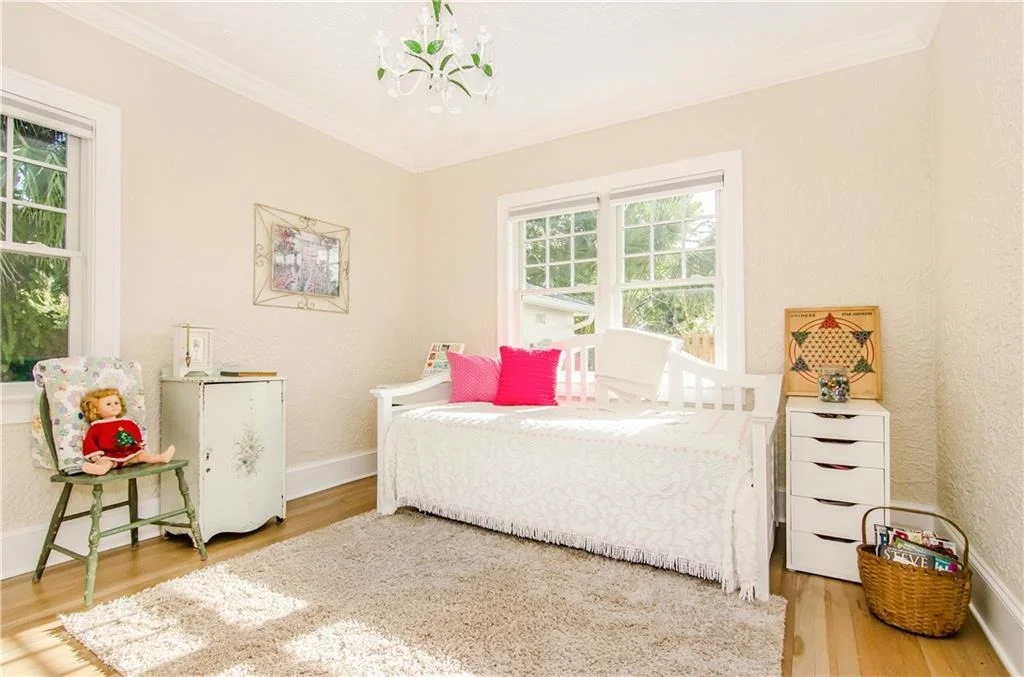 Photo of 313 SE Pelican Drive