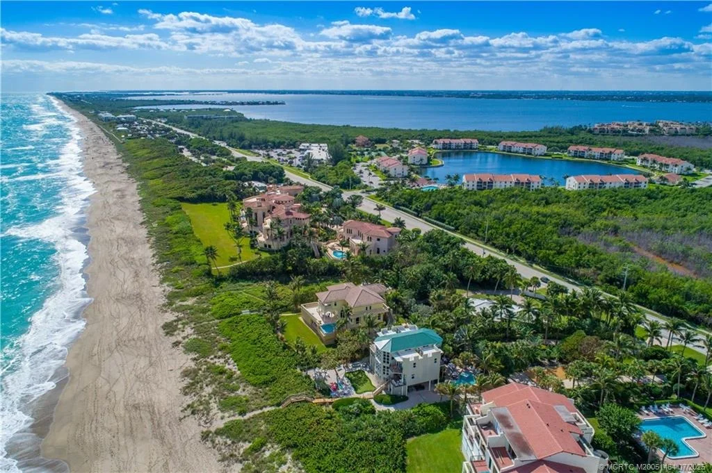Photo of 4643 NE Ocean Boulevard