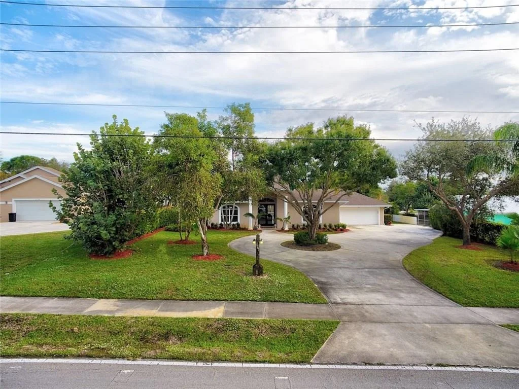 Photo of 5124 SE Horseshoe Point Road