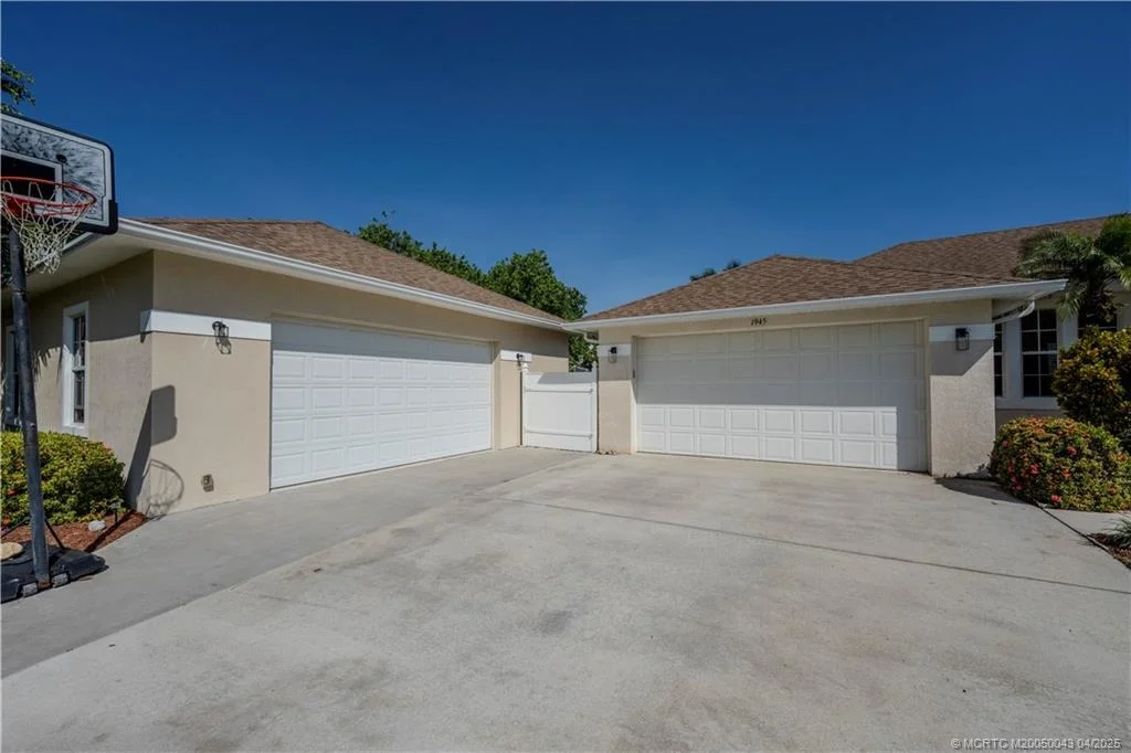 Photo of 1945 SE Emerald Court