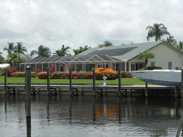 Photo of 110 SE Saint Lucie Lane