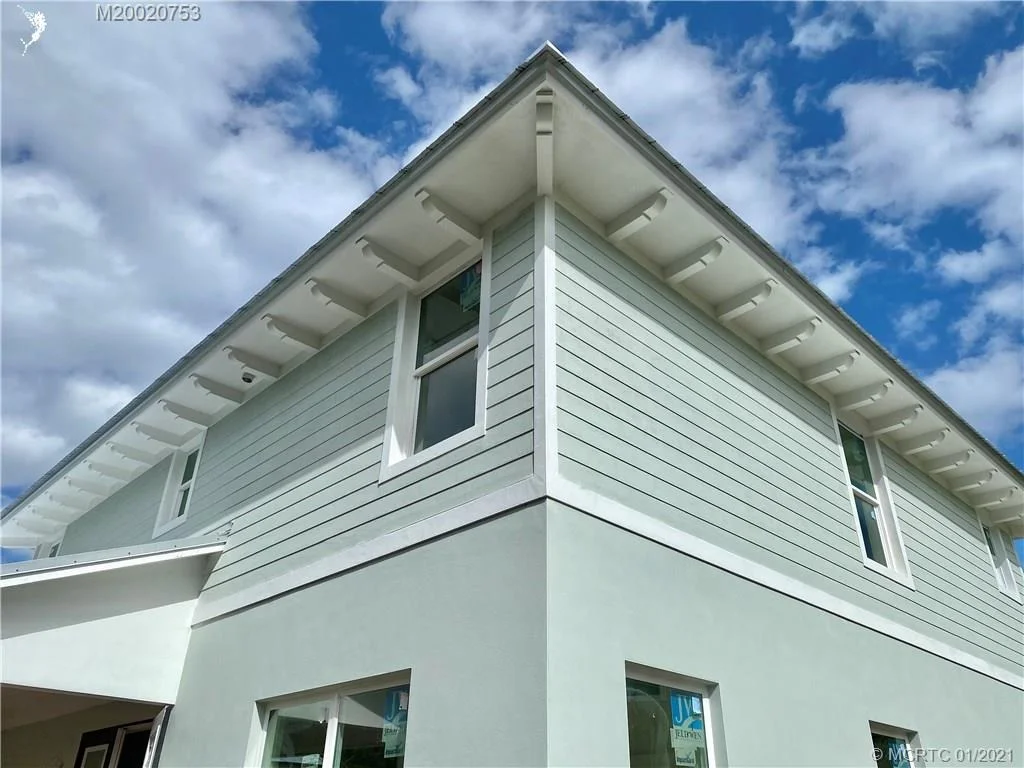 Photo of 1126 NE Post Oak Way