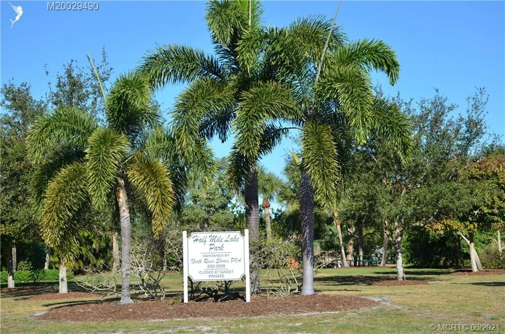 Photo of 1360 NW Lakeside Trail