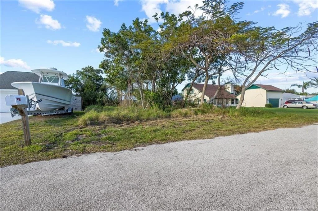 Photo of 000 SE Sailfish Way