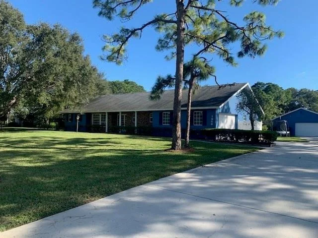 Photo of 1946 SE Emerald Court