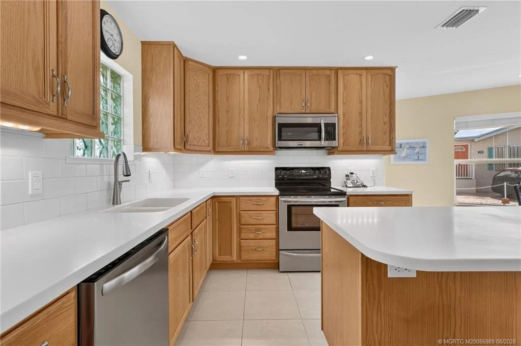 Photo of 184 Nettles Boulevard