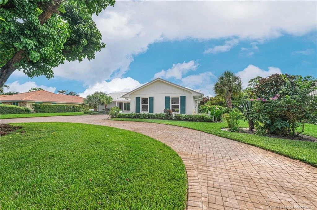 Photo of 3531 SE Fairway W