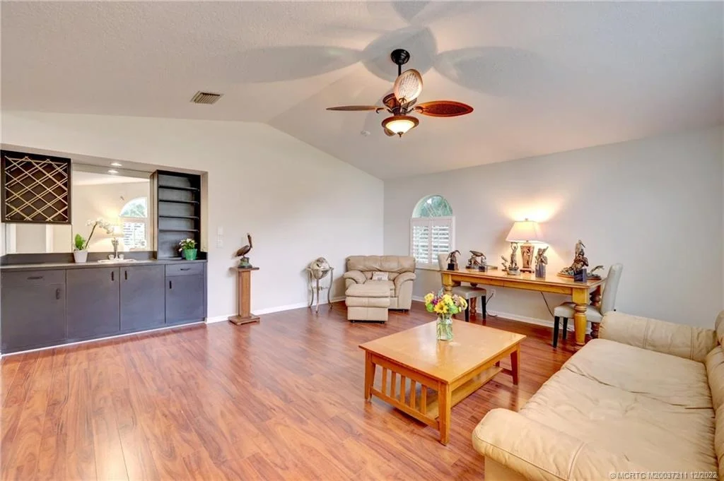 Photo of 4212 SE Rainbows End