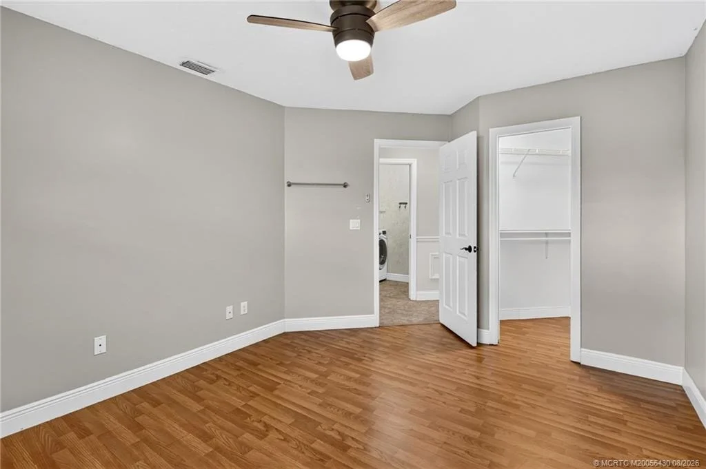 Photo of 672 SE Pin Oak Terrace