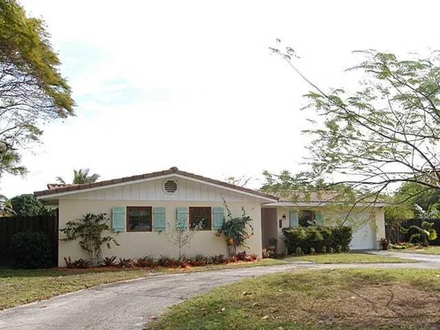 Photo of 723 SE PARKWAY Drive