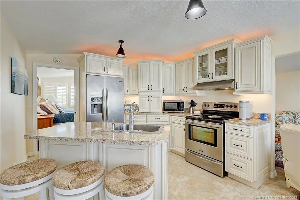 Photo of 142 Nettles Boulevard
