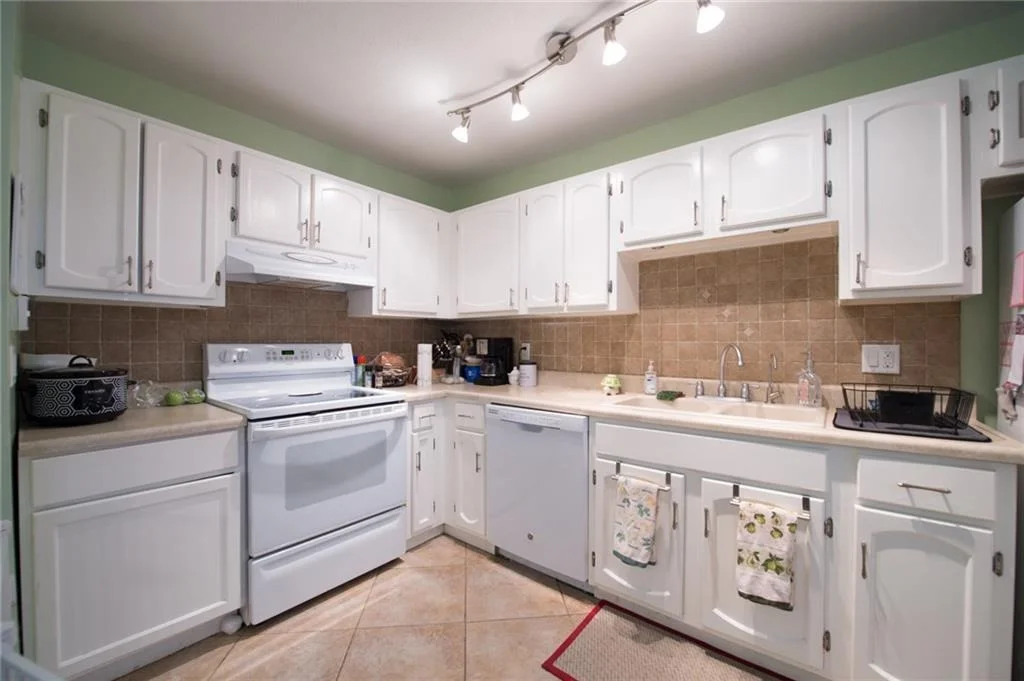 Photo of 984 NW 12th Terrace