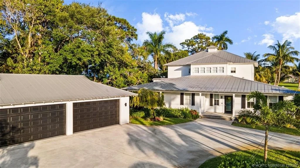 Photo of 3404 SE Inlet Harbor Trail