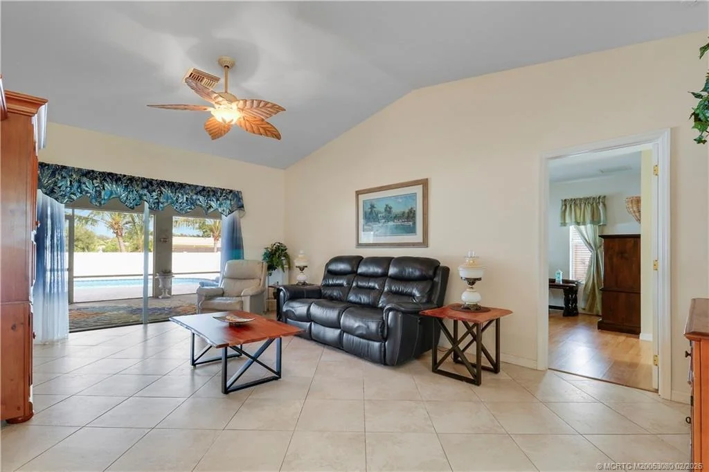 Photo of 5439 SE Horseshoe Point Road