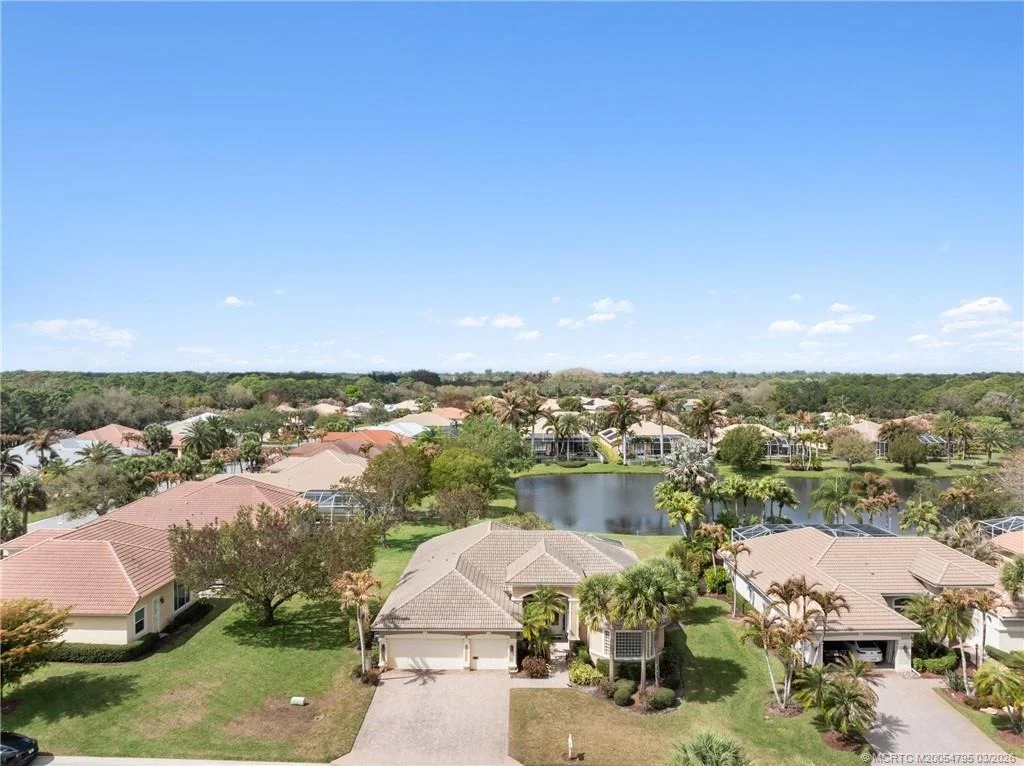 Photo of 758 SW Blue Stem Way