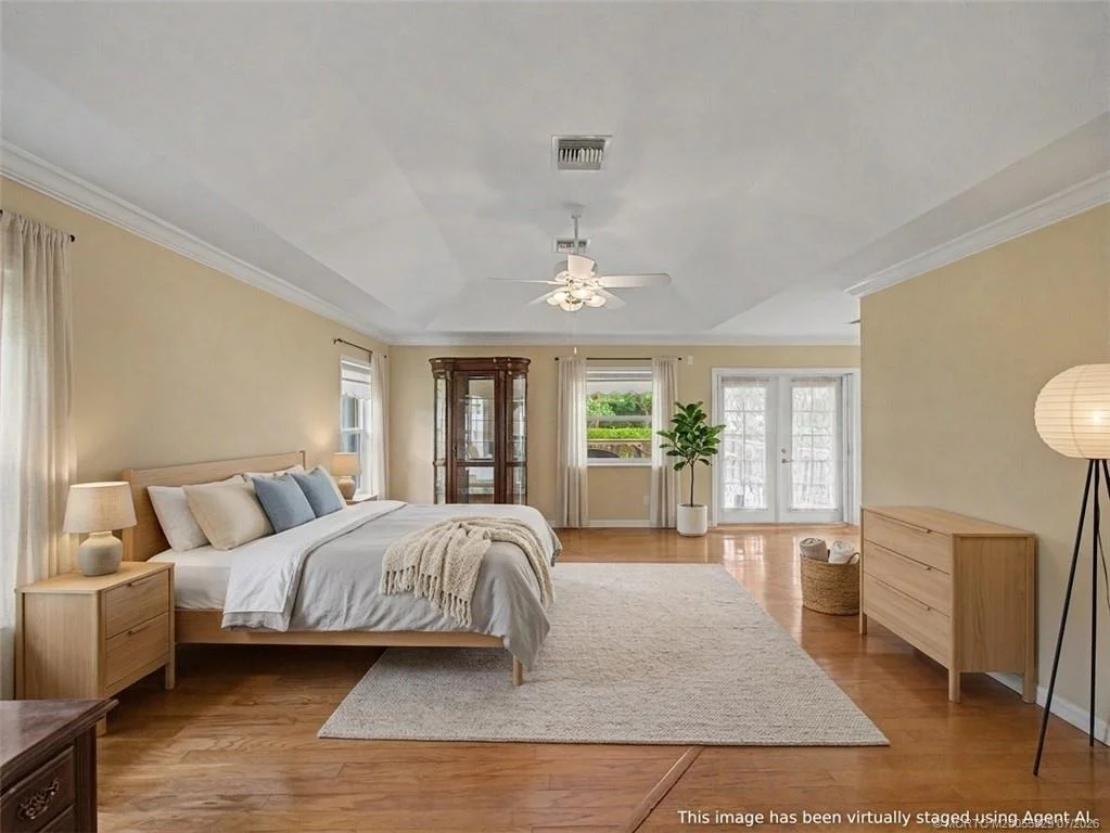 Photo of 1910 NW Cove Circle