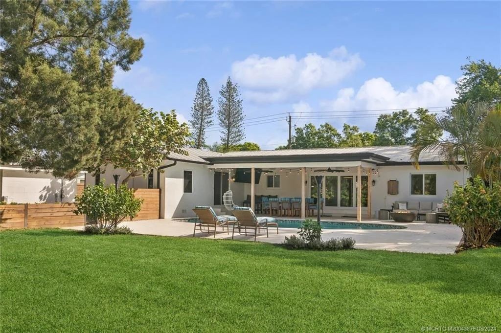 Photo of 1476 NW Pine Lake Drive