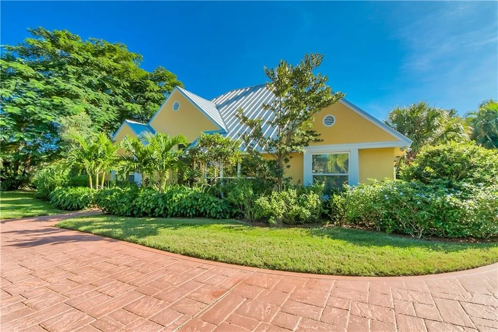 Photo of 430 SE Saint Lucie Boulevard