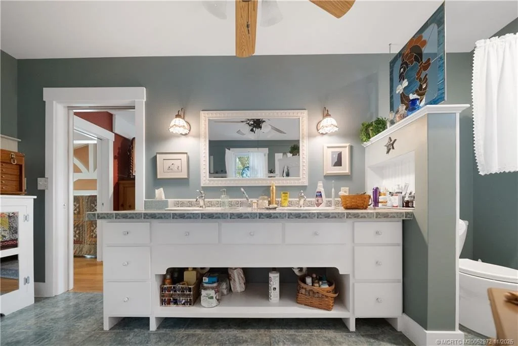Photo of 12 Oak Hill Way