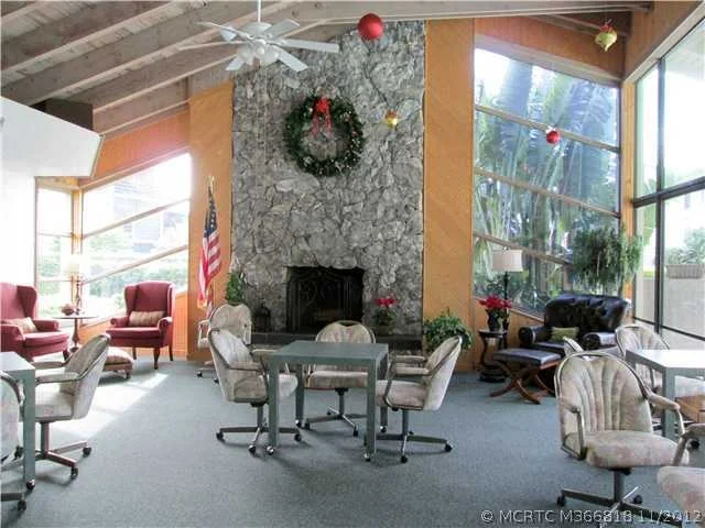Photo of Unit 611 at 800 NW Fork Road