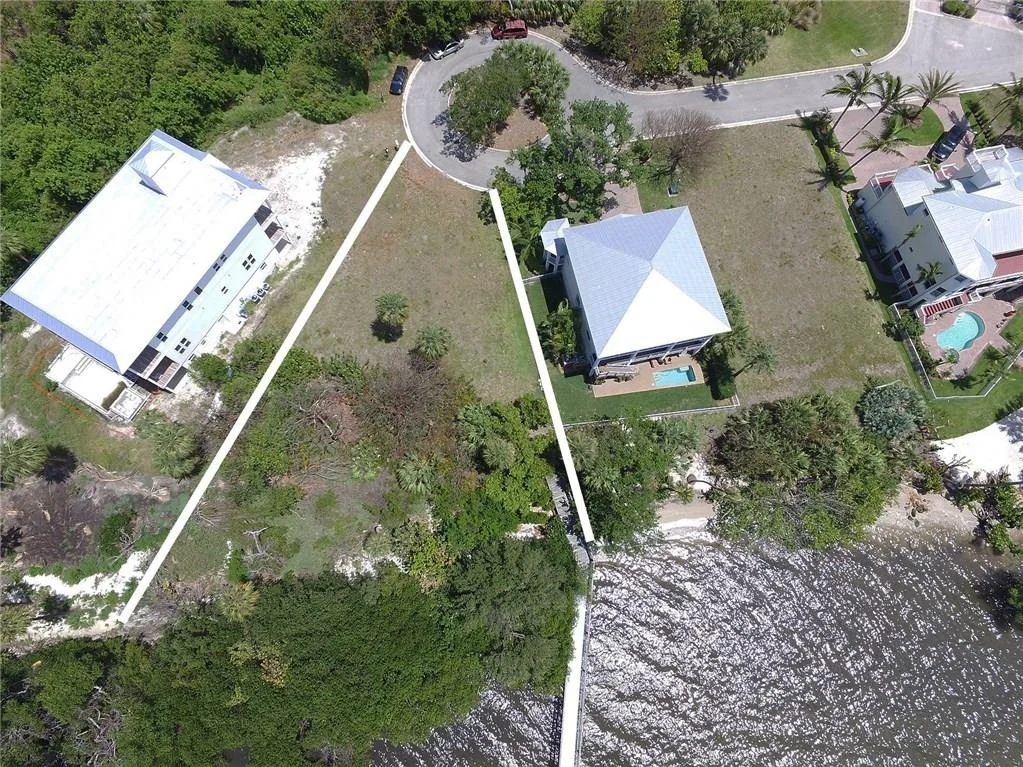Photo of 7655 Pelican Pointe Drive