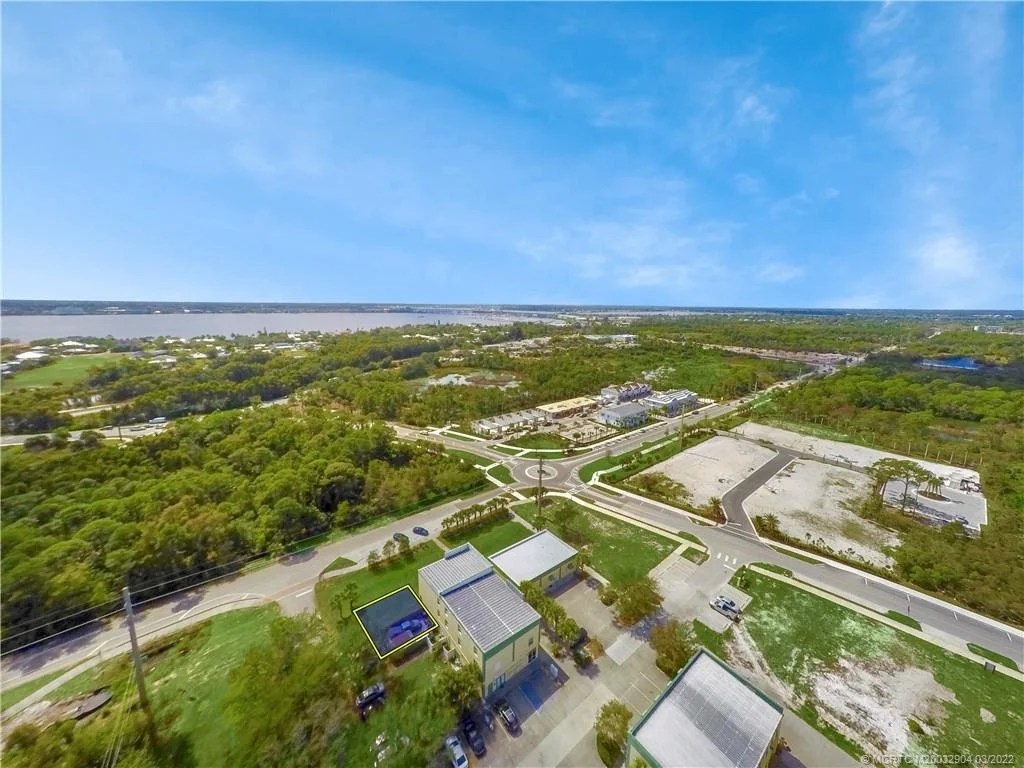 Photo of 441 NE Baker Road