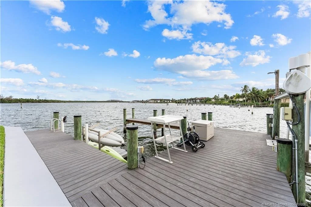 Photo of 6026 SE Horseshoe Point Road